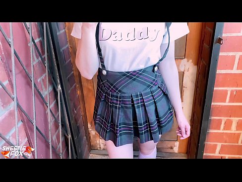 ❤️ स्कूलकी केटीले आफ्नो डिक गहिरो चुस्छे र कक्षाको सट्टा चुदाउँछे। ❌ सेक्स